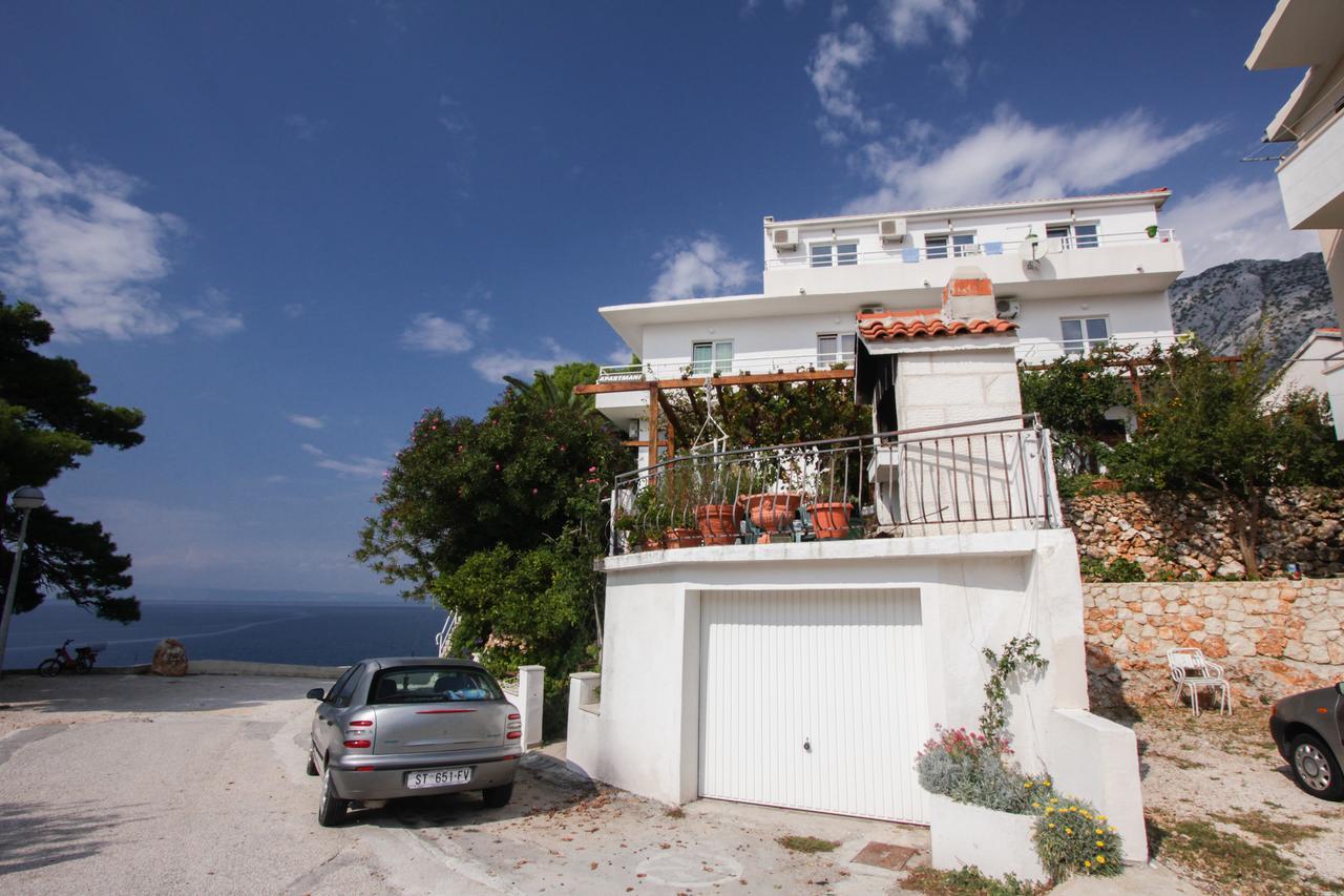 Apartments Nadia Igrane Exterior photo